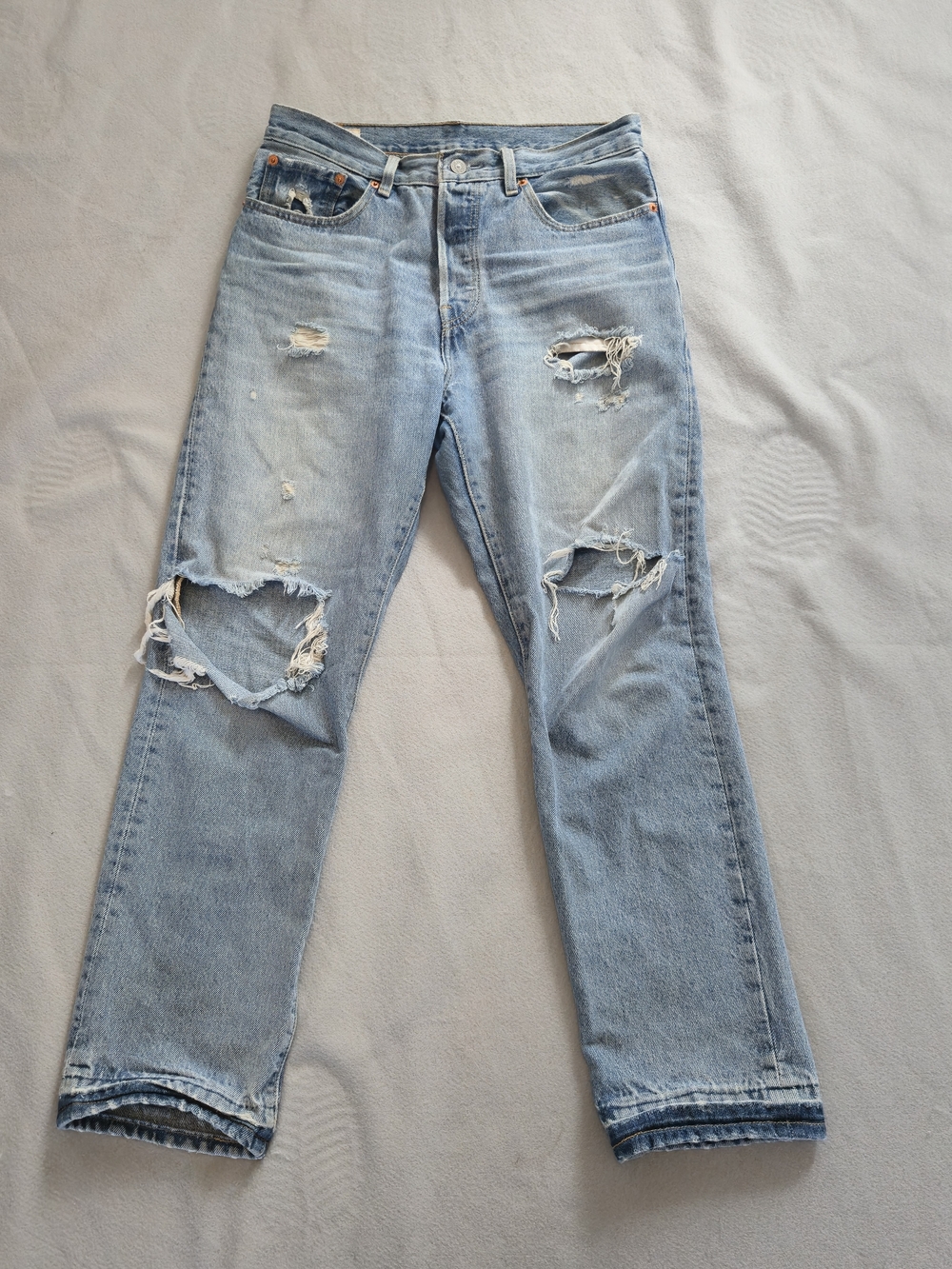 Levi’s Premium 501 Original Jeans Womens 28 Light Wash Distressed Undone Raw Hem